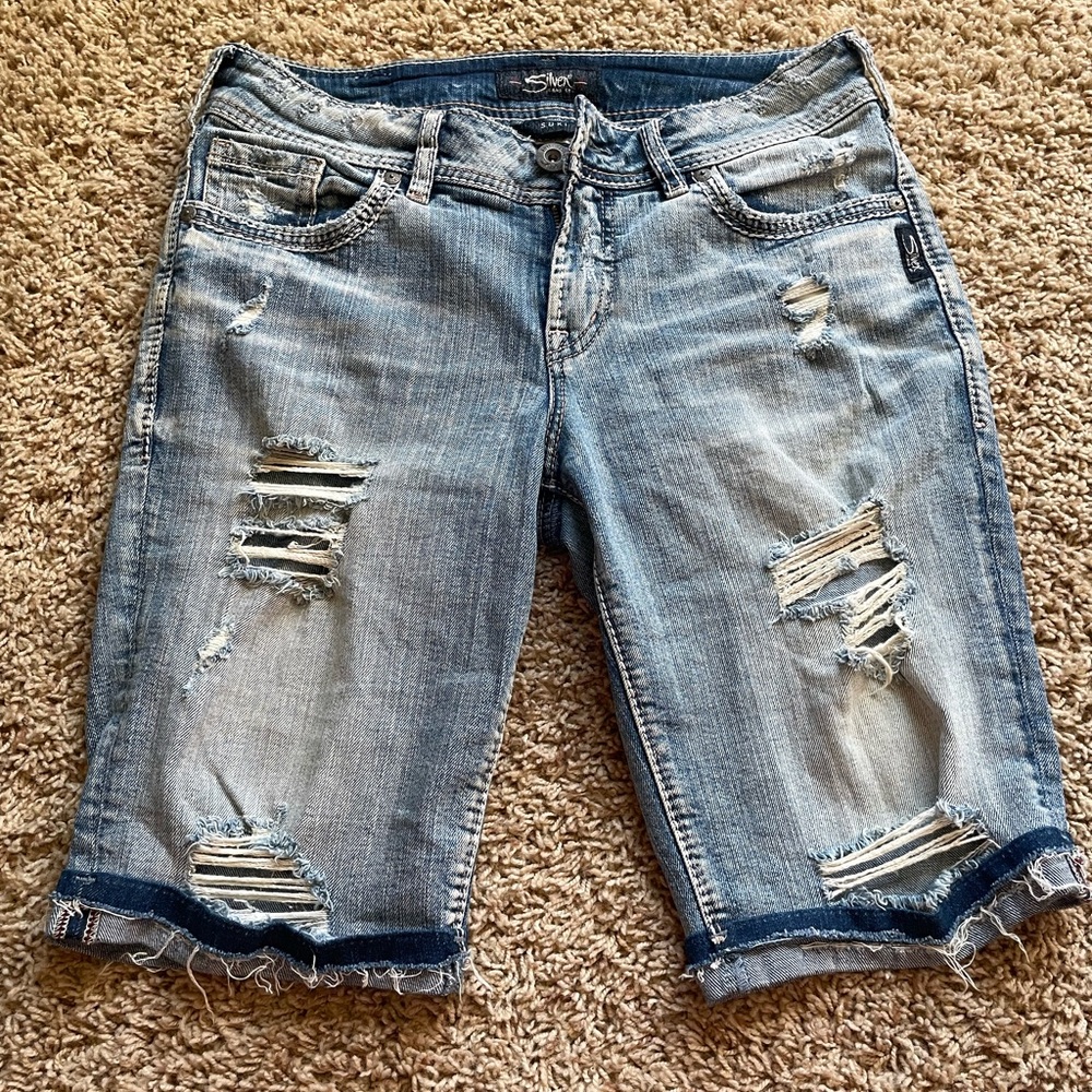 Silver Bermuda shorts size 28